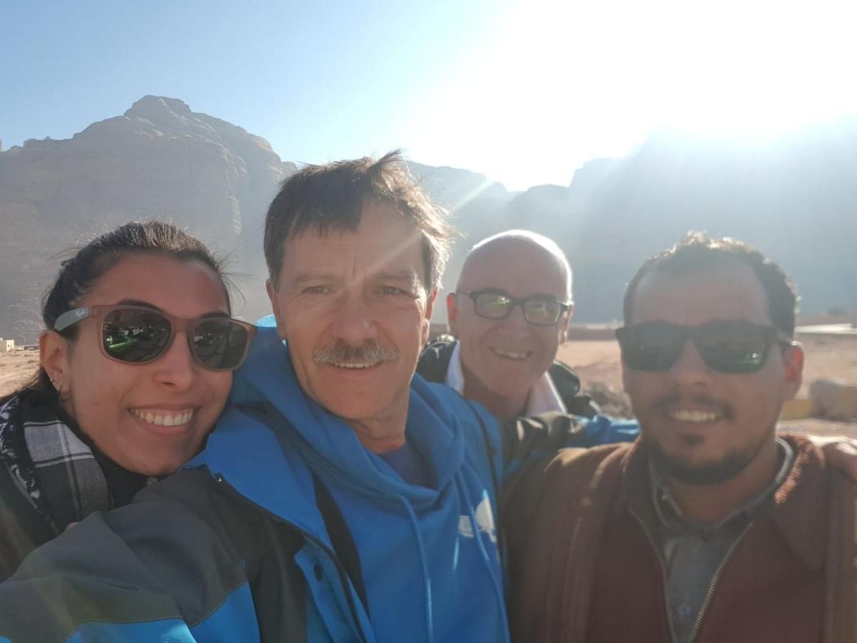 Wadi Rum Fire Camp Exteriör bild