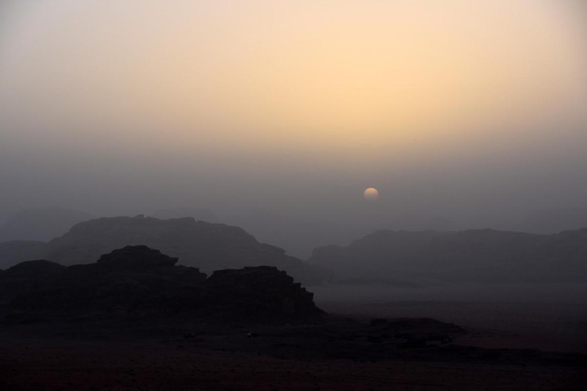 Wadi Rum Fire Camp Exteriör bild